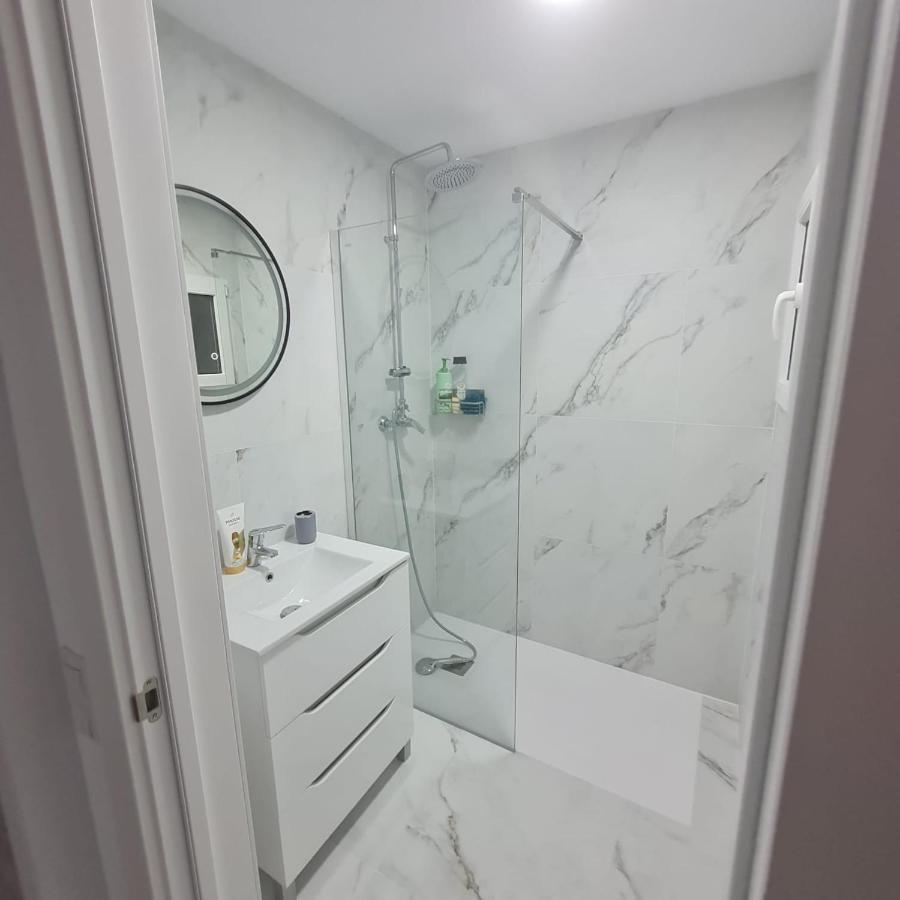 Apartament Lux Apartment บินารอส ภายนอก รูปภาพ
