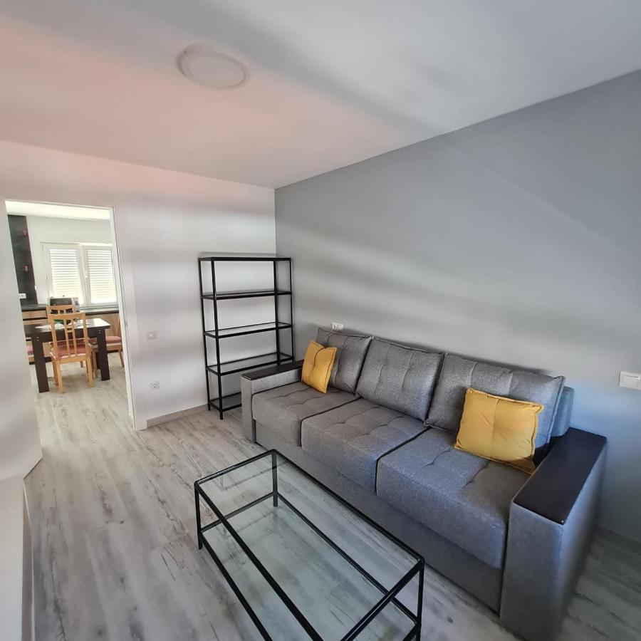 Apartament Lux Apartment บินารอส ภายนอก รูปภาพ