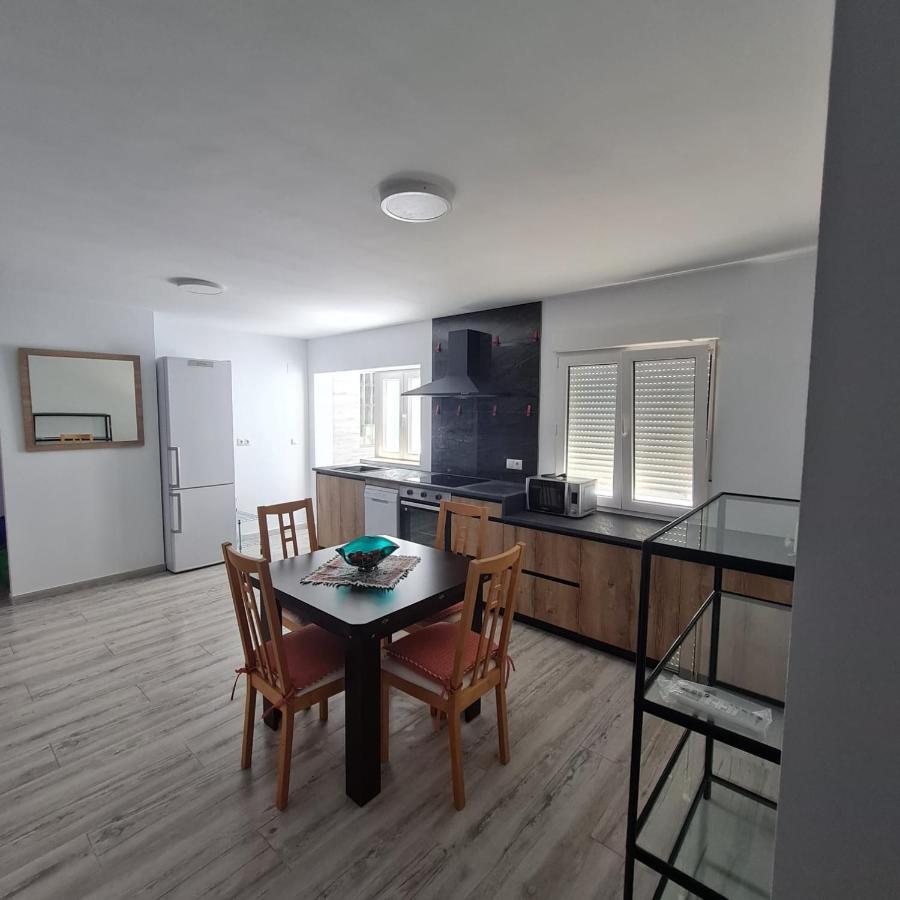 Apartament Lux Apartment บินารอส ภายนอก รูปภาพ