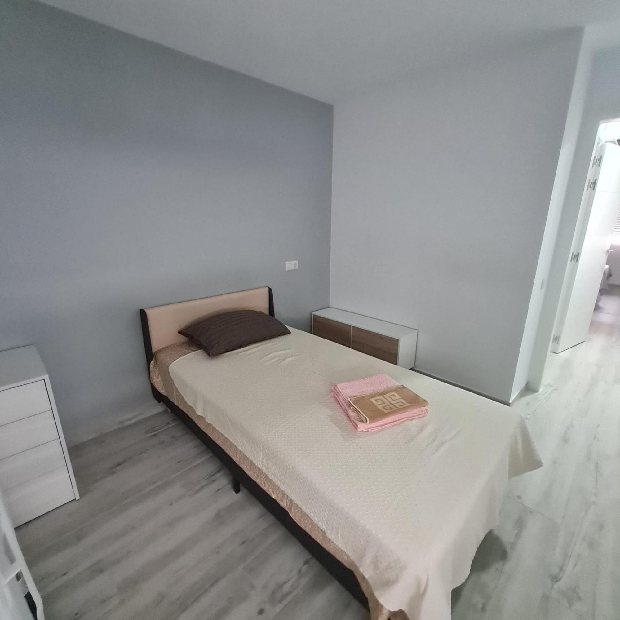 Apartament Lux Apartment บินารอส ภายนอก รูปภาพ